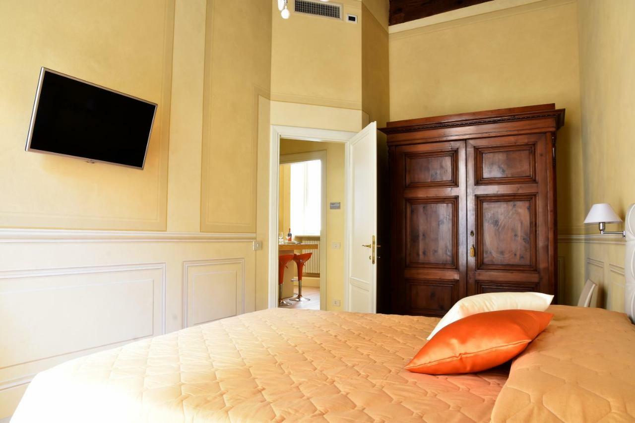 Stella Polare - Luxury Apartment Λούκα Εξωτερικό φωτογραφία